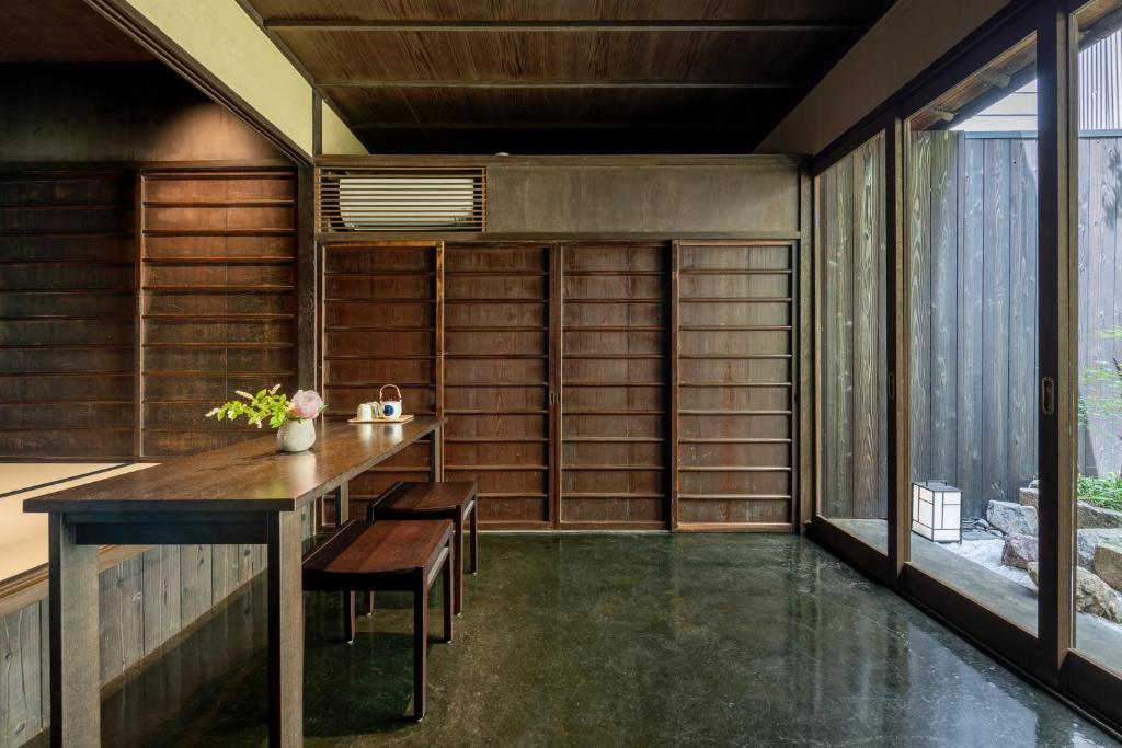 가와라마치의 프라이빗 하우스 51m² 침실 2개 프라이빗 욕실 1개 Suigetsu Machiya House 전경