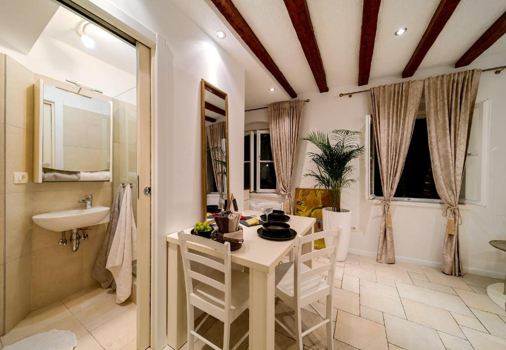 Charming Old Town Apartment Pjaca Split 전경