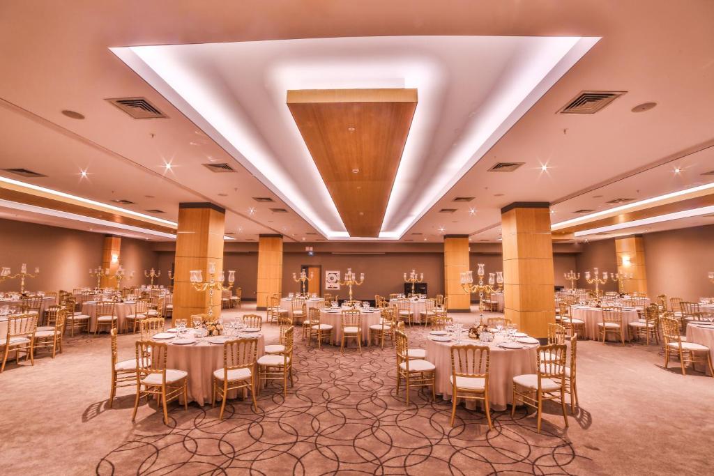 Toplantı odası / Geniş salon