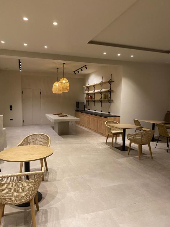 Panas Hotel — Restaurant & bars in Pesádha, Ionian Islands