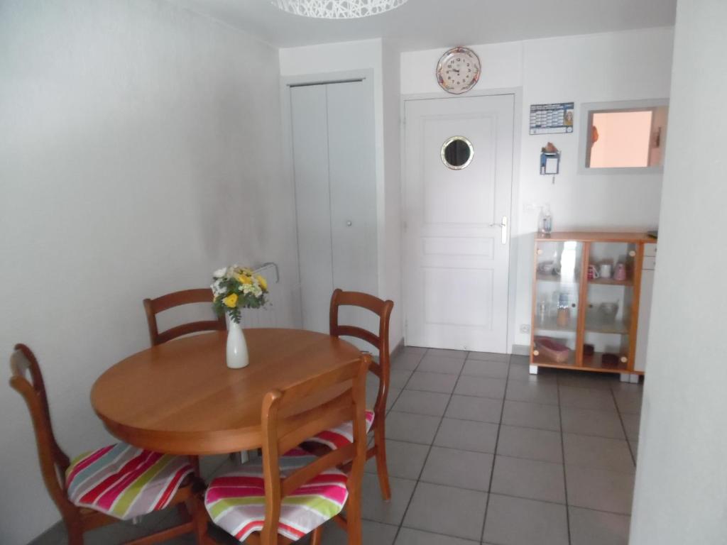 APPARTEMENT AVEC PISCINE - 5