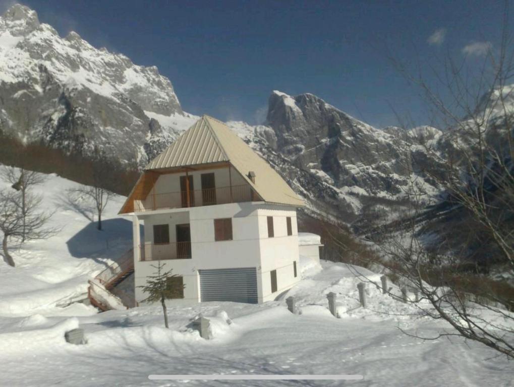 Alpbes Theth Guesthouse — Hotel in Shkoder
