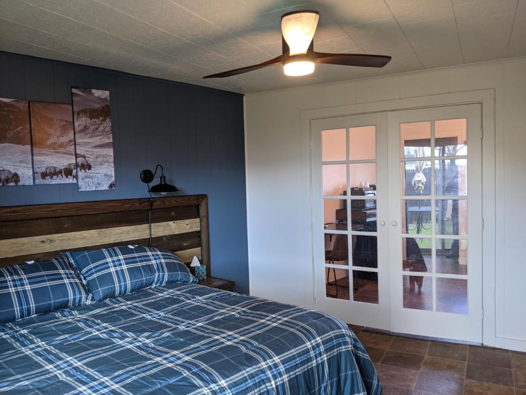 Slackwater Inn photo