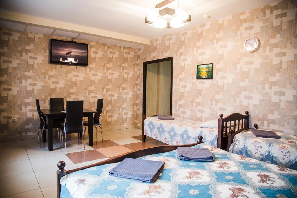 Economy Quadruple Room, Kompleks Troika in Zarechenskiy