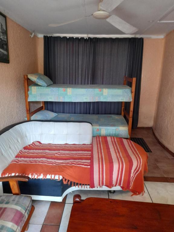 3 Anchors Aweigh in Hibberdene, South Africa reviews, prices