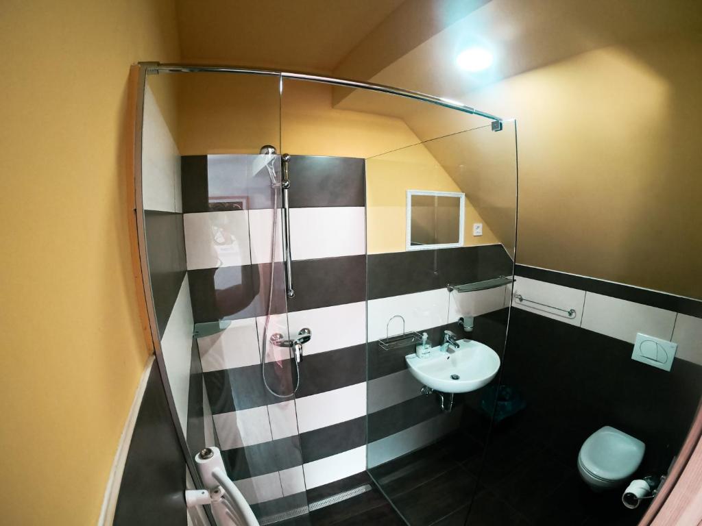 Apartment and rooms Maraton photo