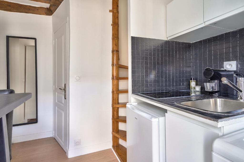 New Cocoon Duplex for 2 in the Heart of Paris (5D) - 4