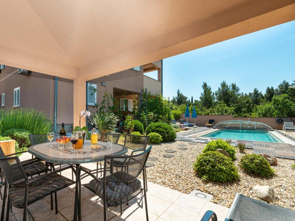 Apartment Matas-4 by Interhome, Rovanjska