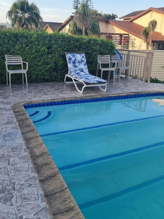 36 frere road shelly beach , margate photo