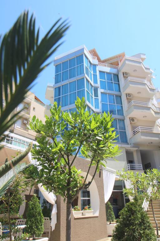 Portafortuna Apartments — Hotel in Saranda