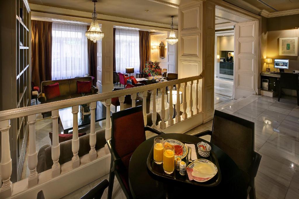 호텔 콘다도 (Hotel Condado)