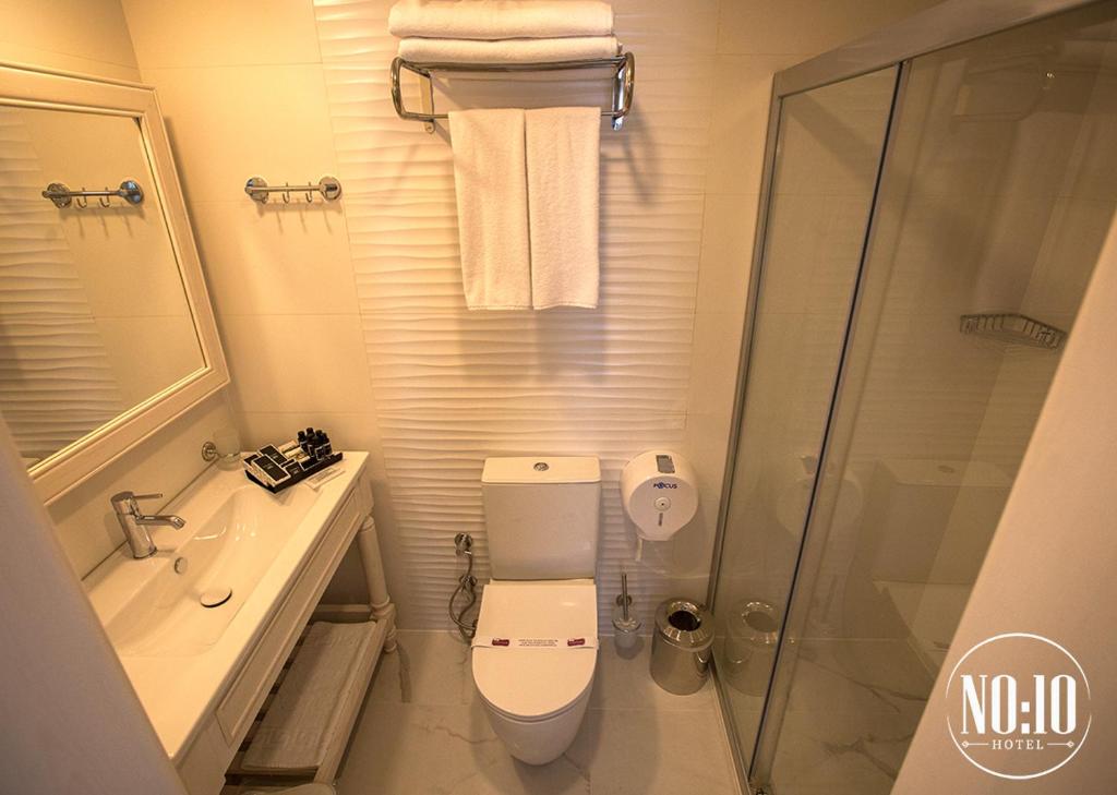 No 10 Hotel photo