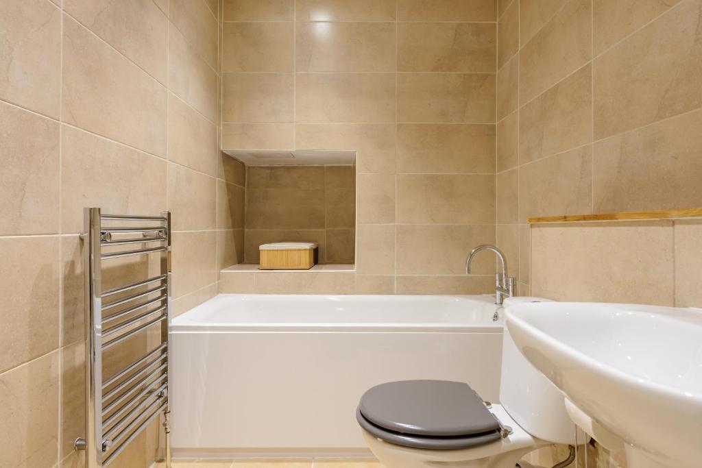 The West Bow Apartment photo