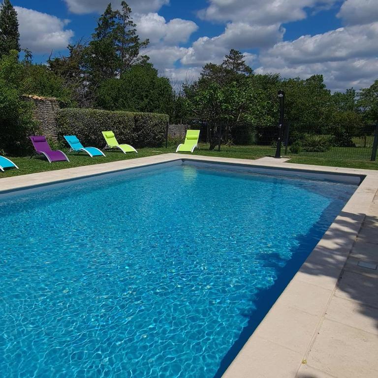 L'enclos bleu gite - marais poitevin avec piscine chauffee 전경