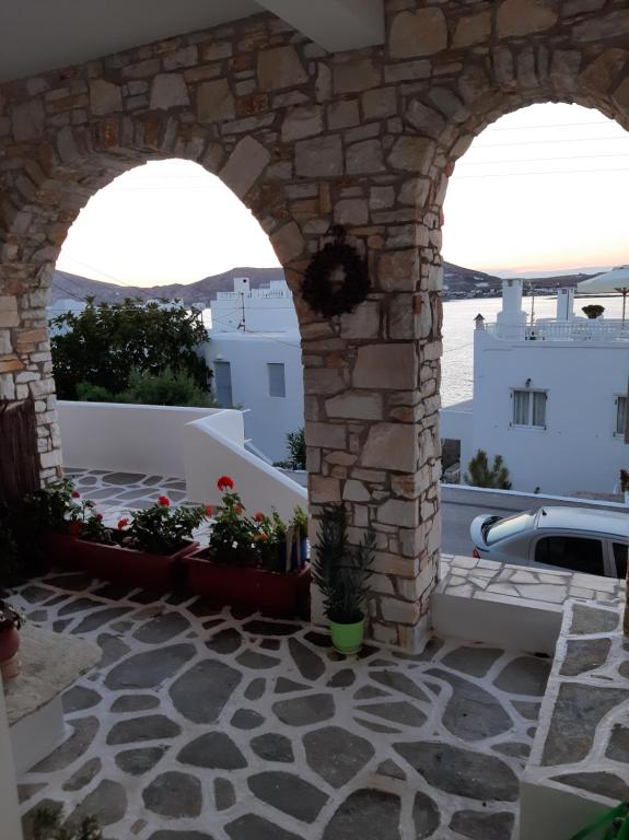 studios FLORA in naoussa paros photo