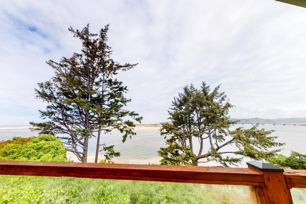 Enjoy the View, Waldport