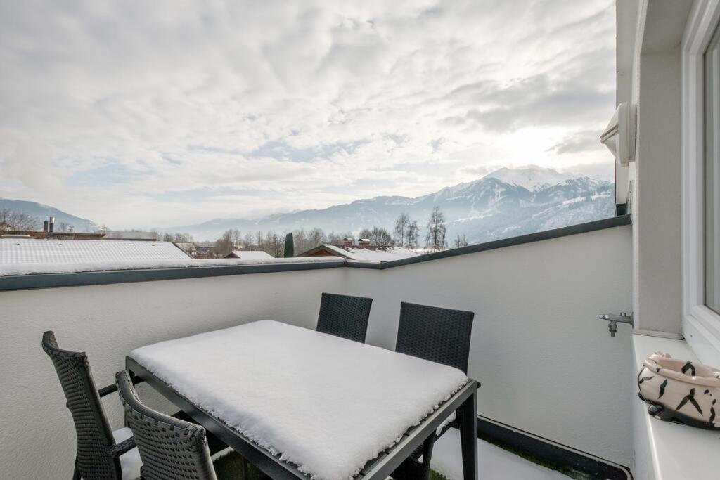 Alpen Apartment + Sauna und Netflix photo