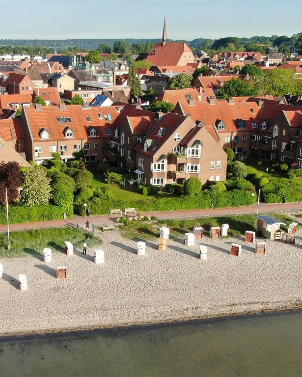 Ferienwohnung Strandhupfer - direkt am Meer — Hotel in Eckernforde