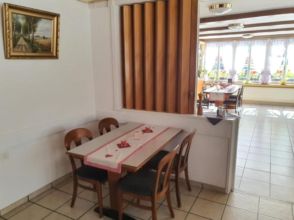 Hotel-Restaurant-Linde photo