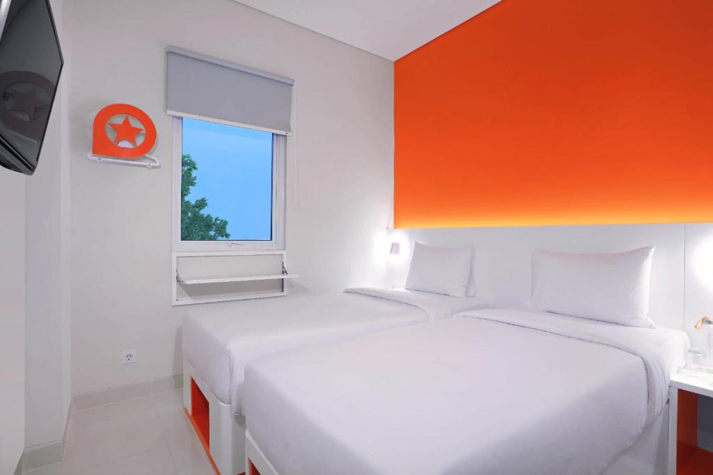 Starlet Hotel BSD City photo