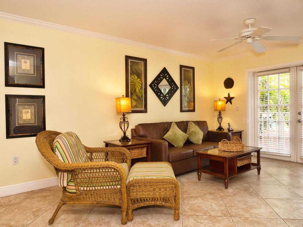 Siesta Palms By the Beach photo