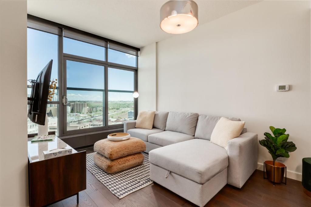 STUNNING 1BR CONDO IN KEYNOTE2 DOWNTOWN CALGARY
