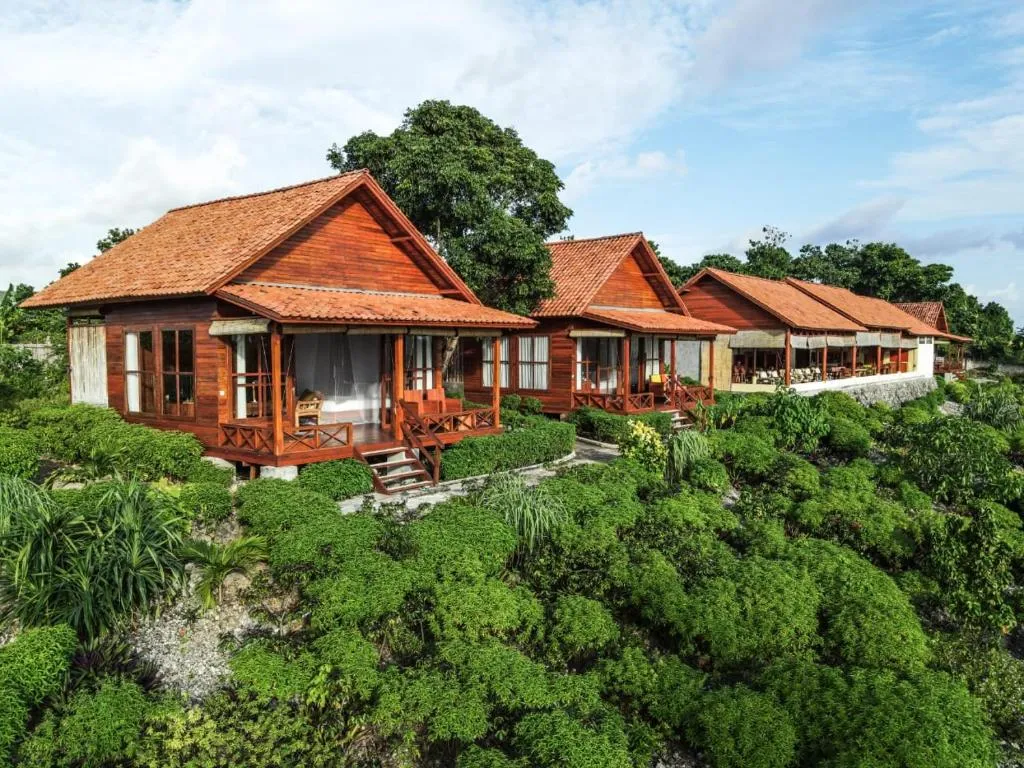 Marind Dive Eco Resort，位于Waha的酒店