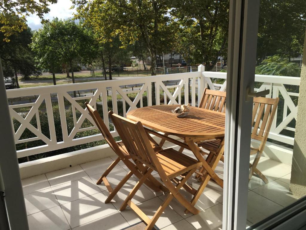 Appartement T2 ocean location avec terrasse et parking privé 200mde la plage - 3