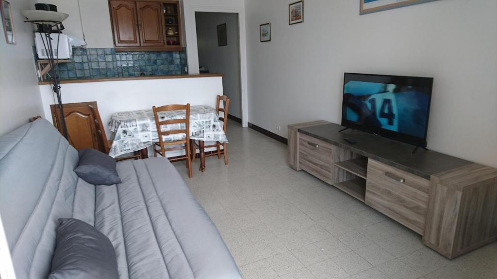 APT FRONT DE MER DANS RESIDENCE LUXE SECURISEE - 5