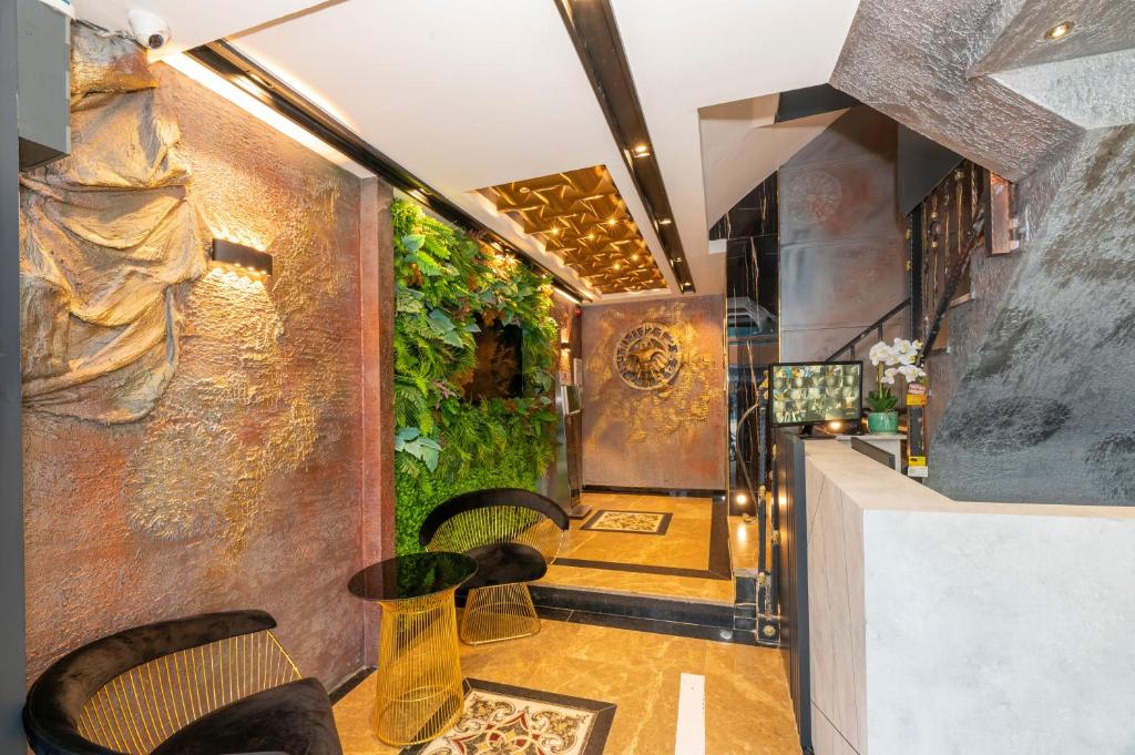 フロント・ロビー