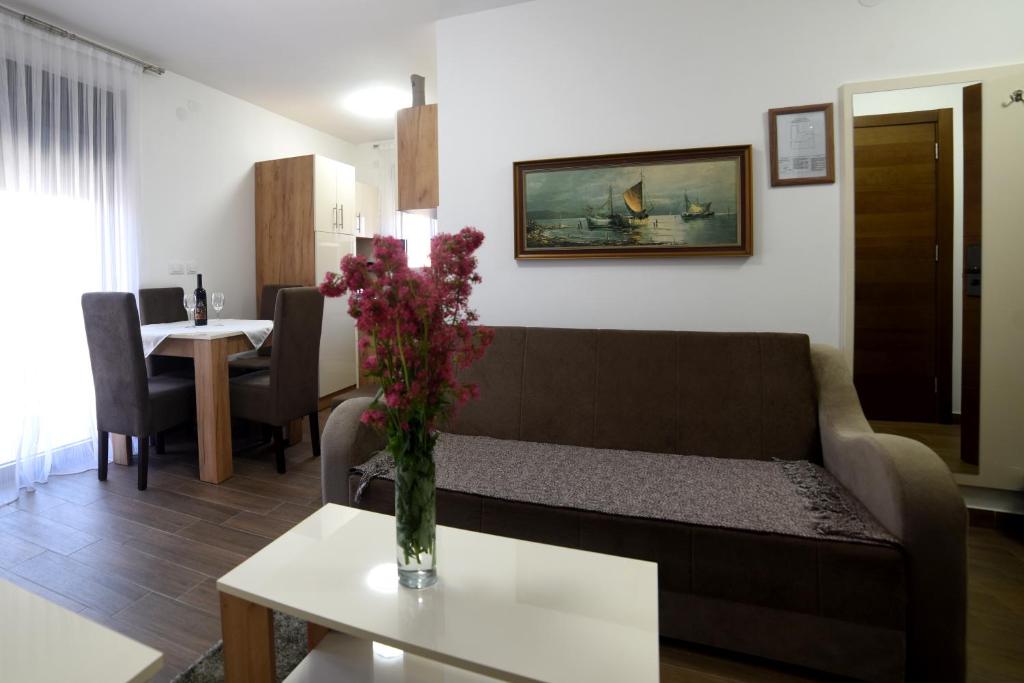 "Mini Hotel Vienna" Apartments - 5