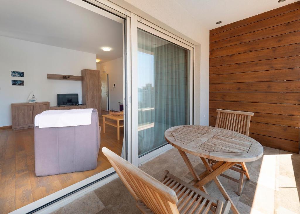 Seaside Rest Apartments photo