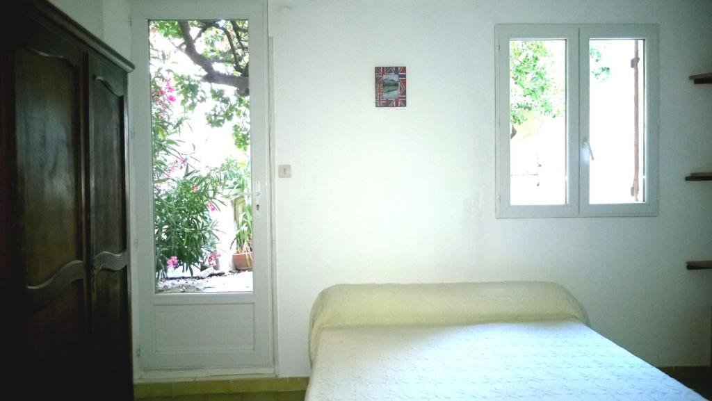 Logement climatisé avec jardin et parking pour 2 personnes en bord de plage - 3