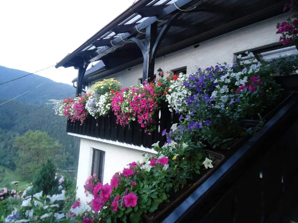 Sobe Tanja, hotel v destinaci Podbrdo