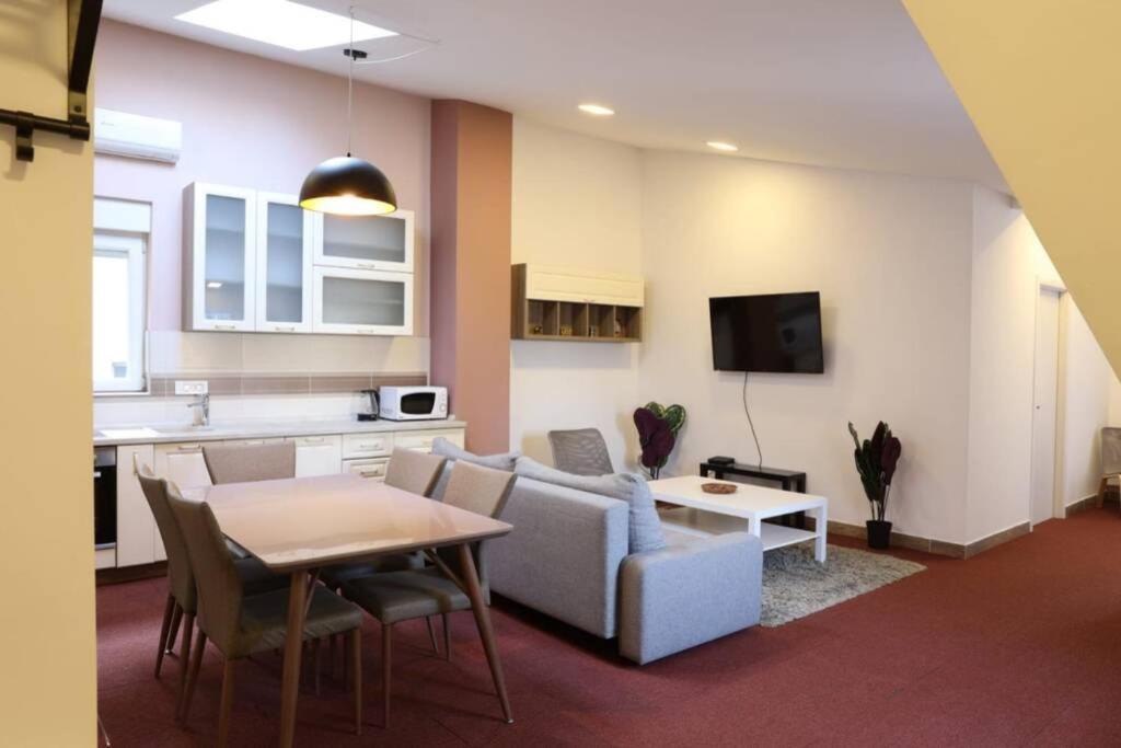 Belgrade Center Apartment Nusiceva — Hotel in Belgrade