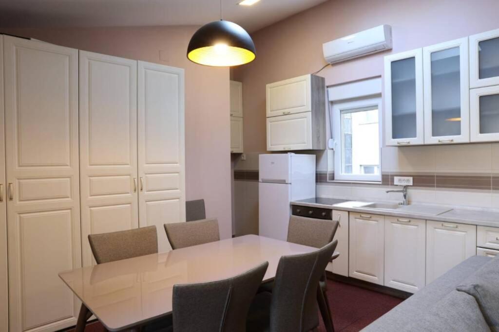 Belgrade Center Apartment Nusiceva photo