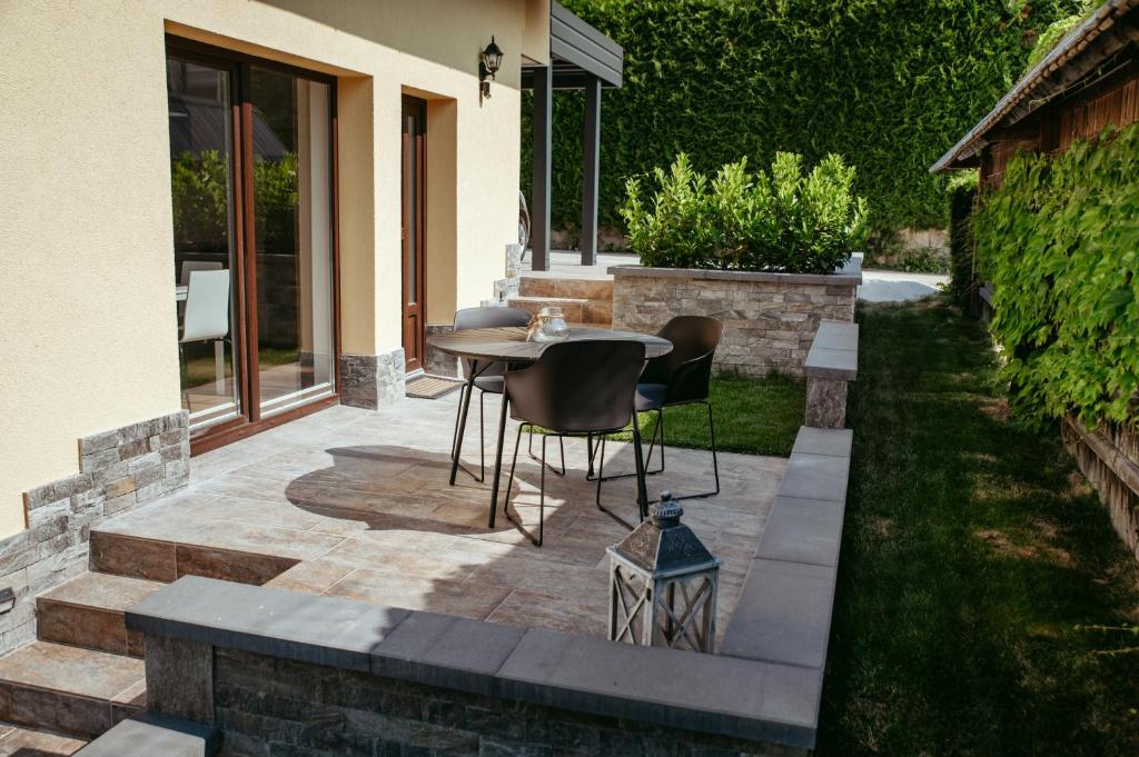 Apartment Oddih with terrace and private SAUNA, Bled