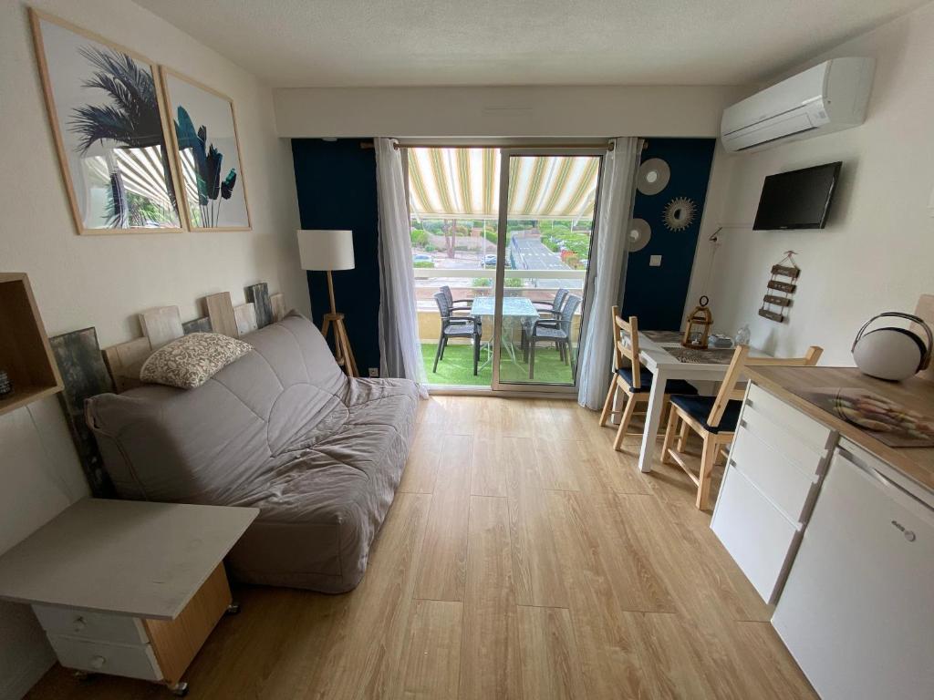 Studio 207-Front de mer parking privé, Cavalaire-sur-Mer