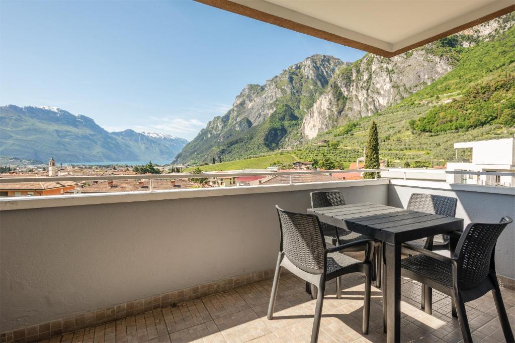 Casa Varone 46, swimming pool and bbq, Riva del Garda