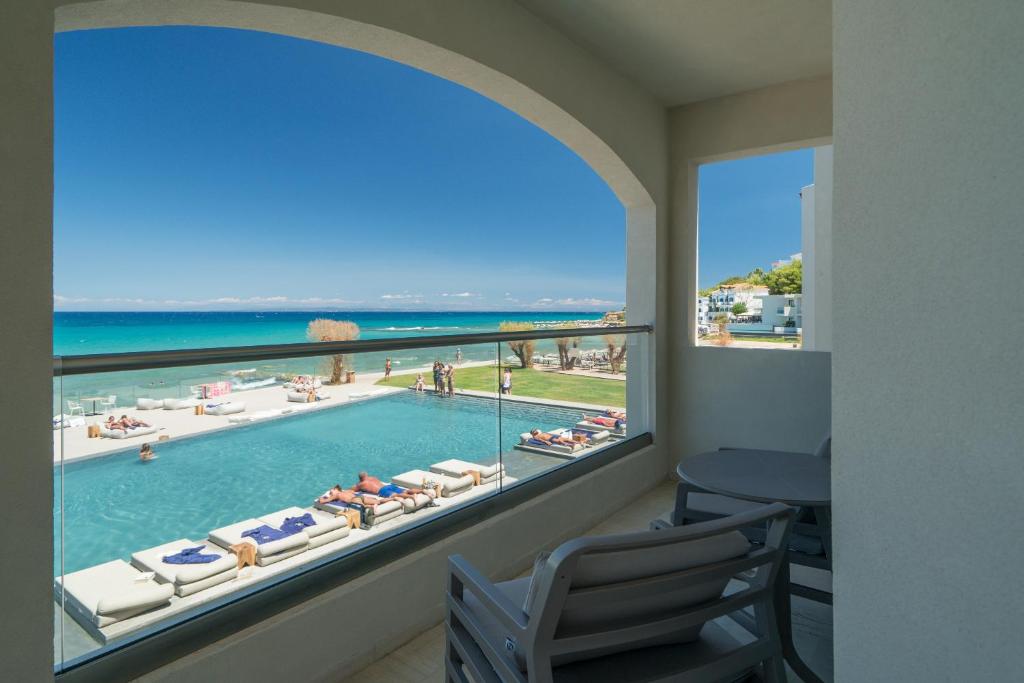 Caravel Suites - Adults Only photo