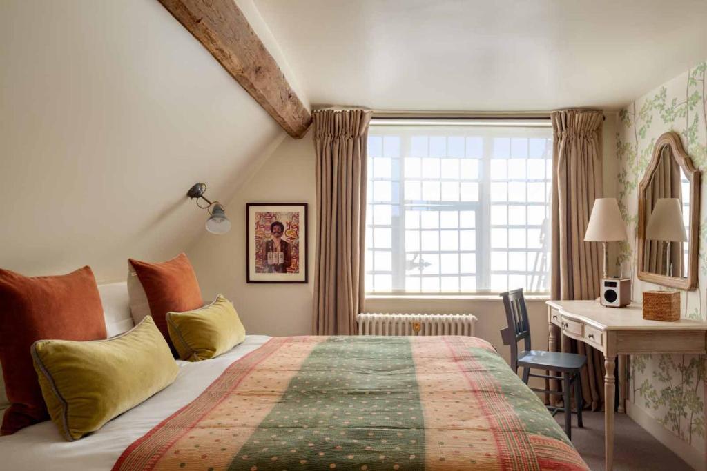 The Falstaff Hotel in Canterbury photo