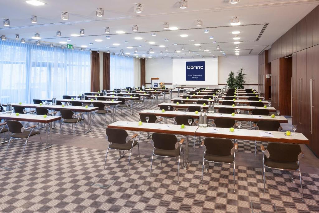 ศูนย์ธุรกิจ