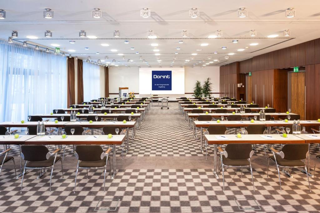 ศูนย์ธุรกิจ