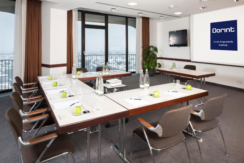 ศูนย์ธุรกิจ