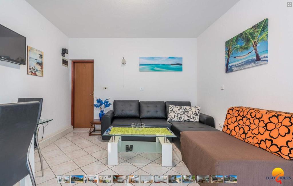 House Lucija photo