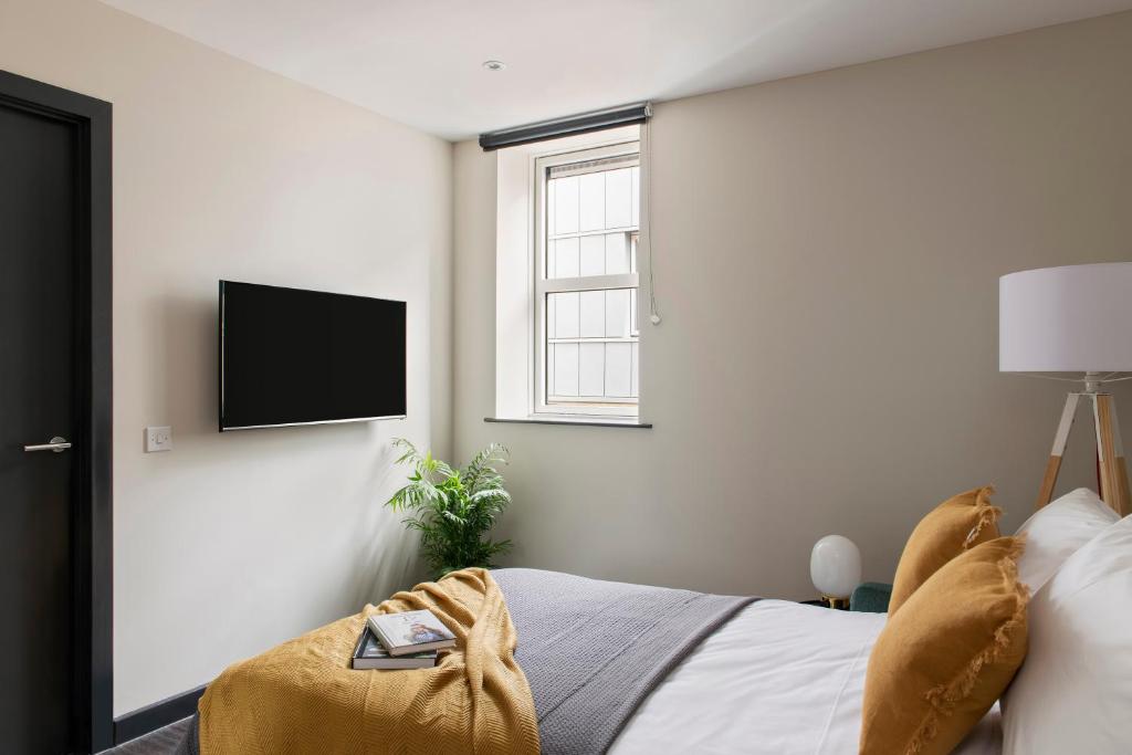 London COVE Cannon Street room