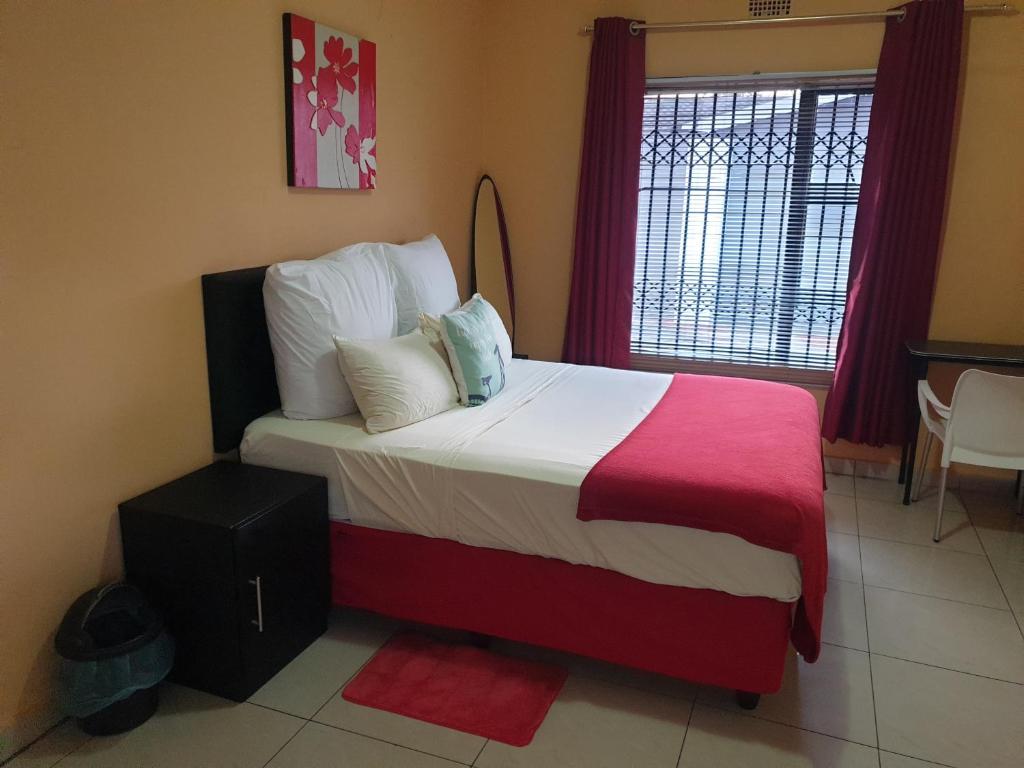 Francos Guest Lodge photo