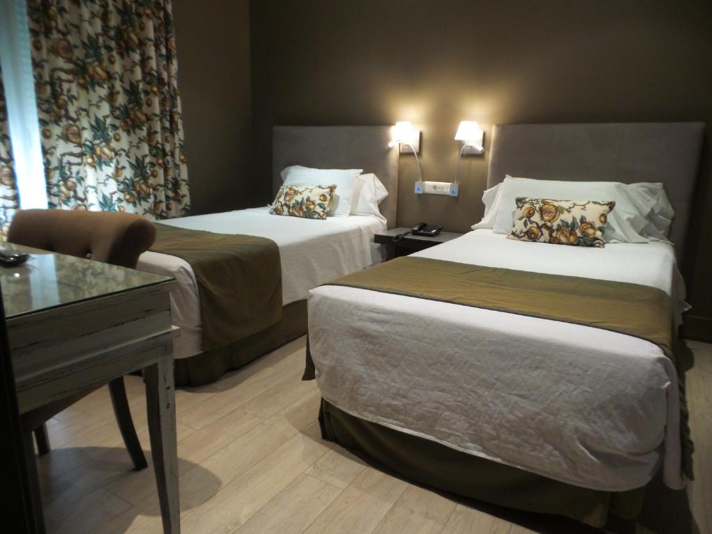 Hotel Moderno Puerta del Sol - 5