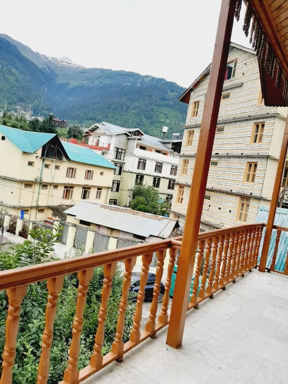 Royal Kalinga Cottages Manali, Affordable Cottage in Manali with Mountain View photo