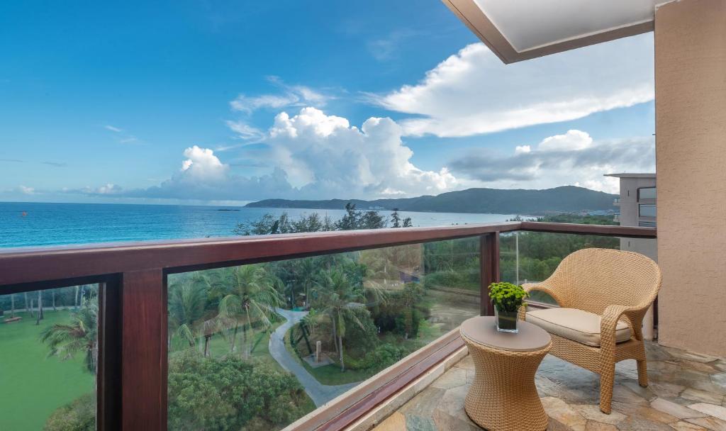 ย่าหลงเบย์ แมนโกรฟทรี รีสอร์ท (Yalong Bay Mangrove Tree Resort)